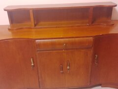 Mobila veche din lemn masiv de nuc